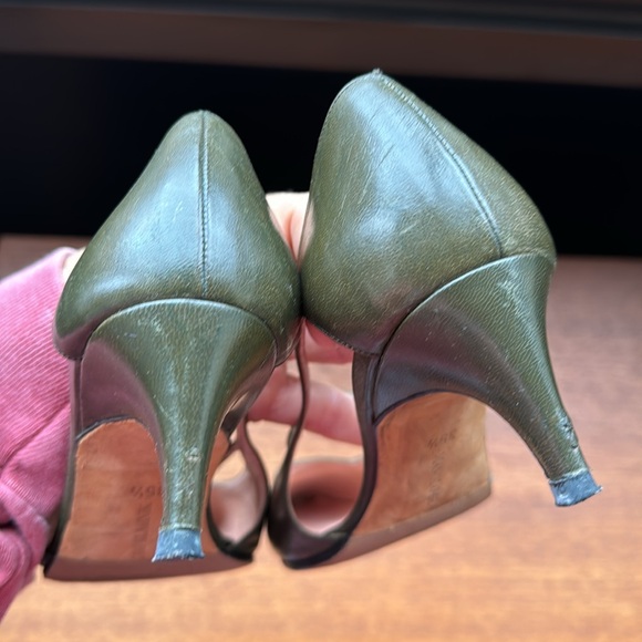 Manolo Blahnik leather heels - Picture 4 of 10